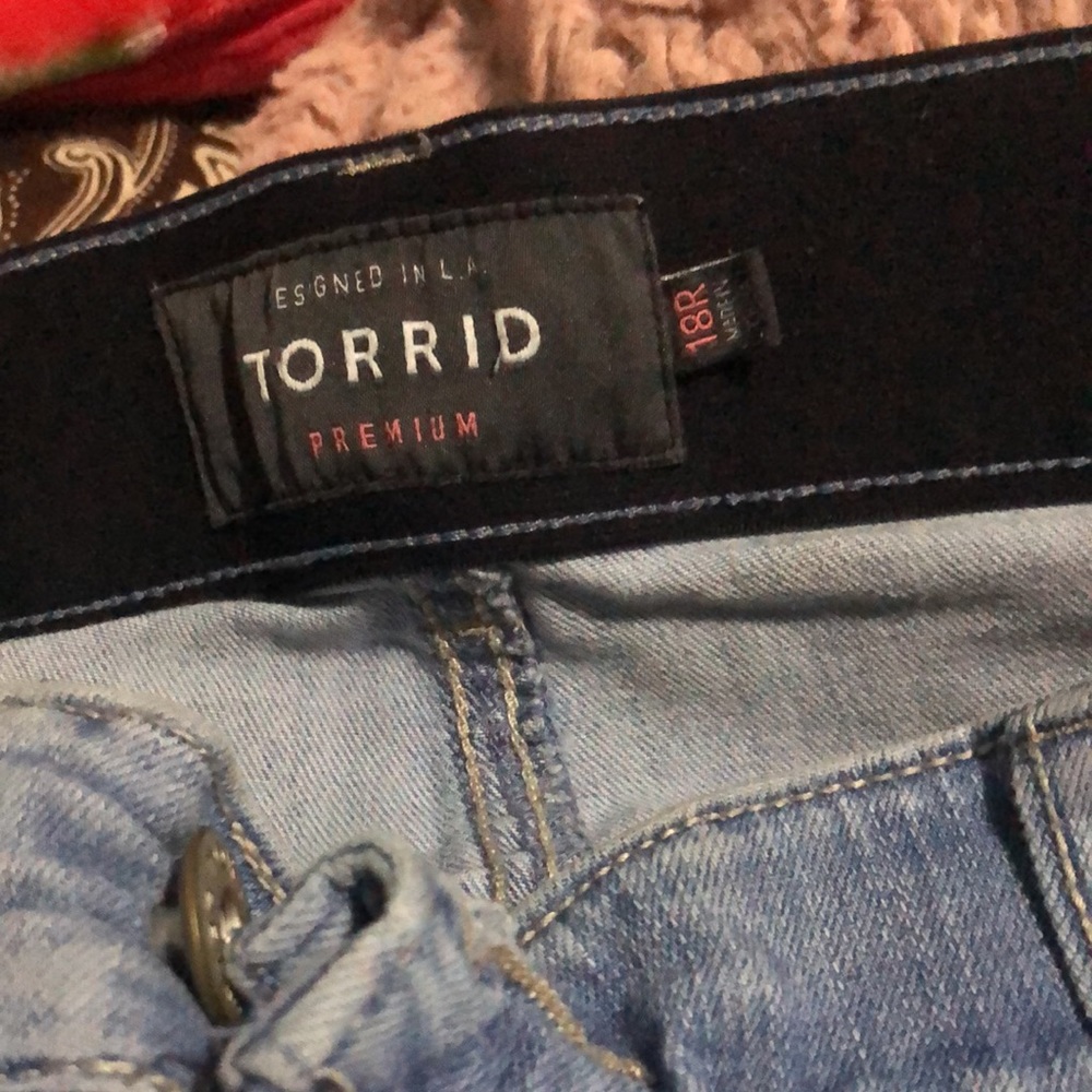 Torrid jeans - Picture 2 of 2